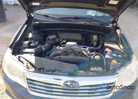 2010 Subaru Forester 2.5X Limited z USA, uszkodzony, nr VIN JF2SH6DC8AH768466